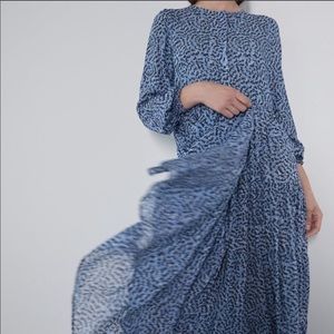 Zara Blue Printed Midi Dress